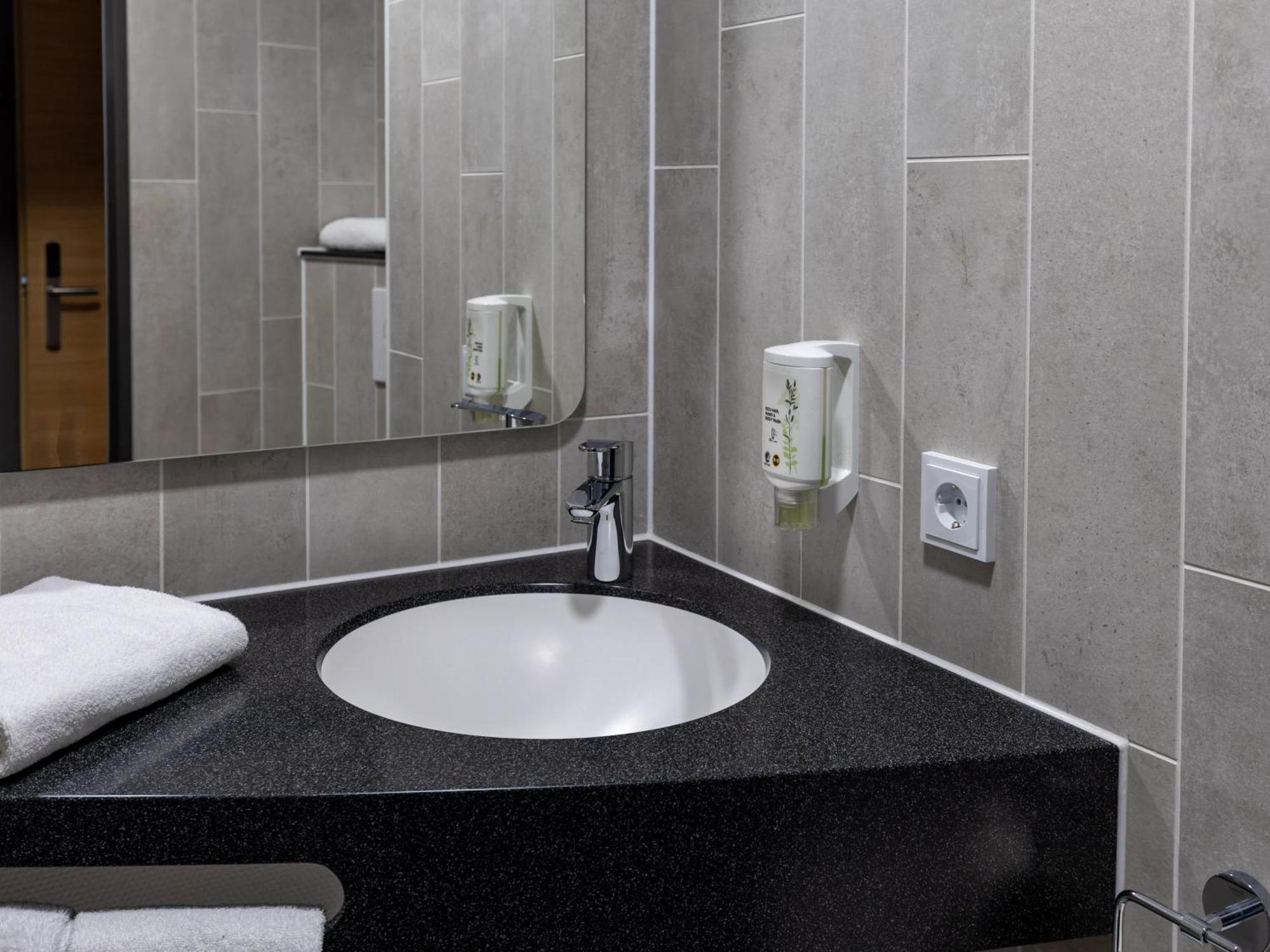 B&B Hotel Idar-Oberstein Luaran gambar
